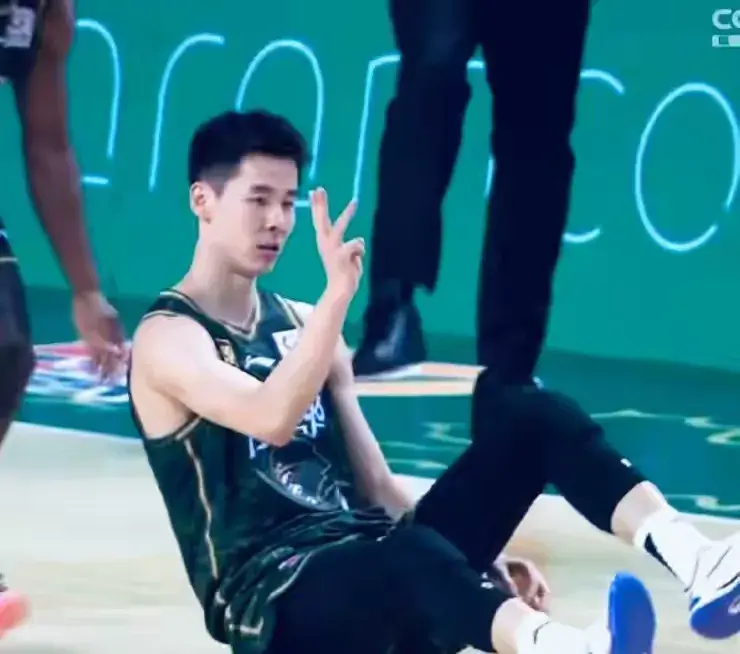 关注到郭昊
